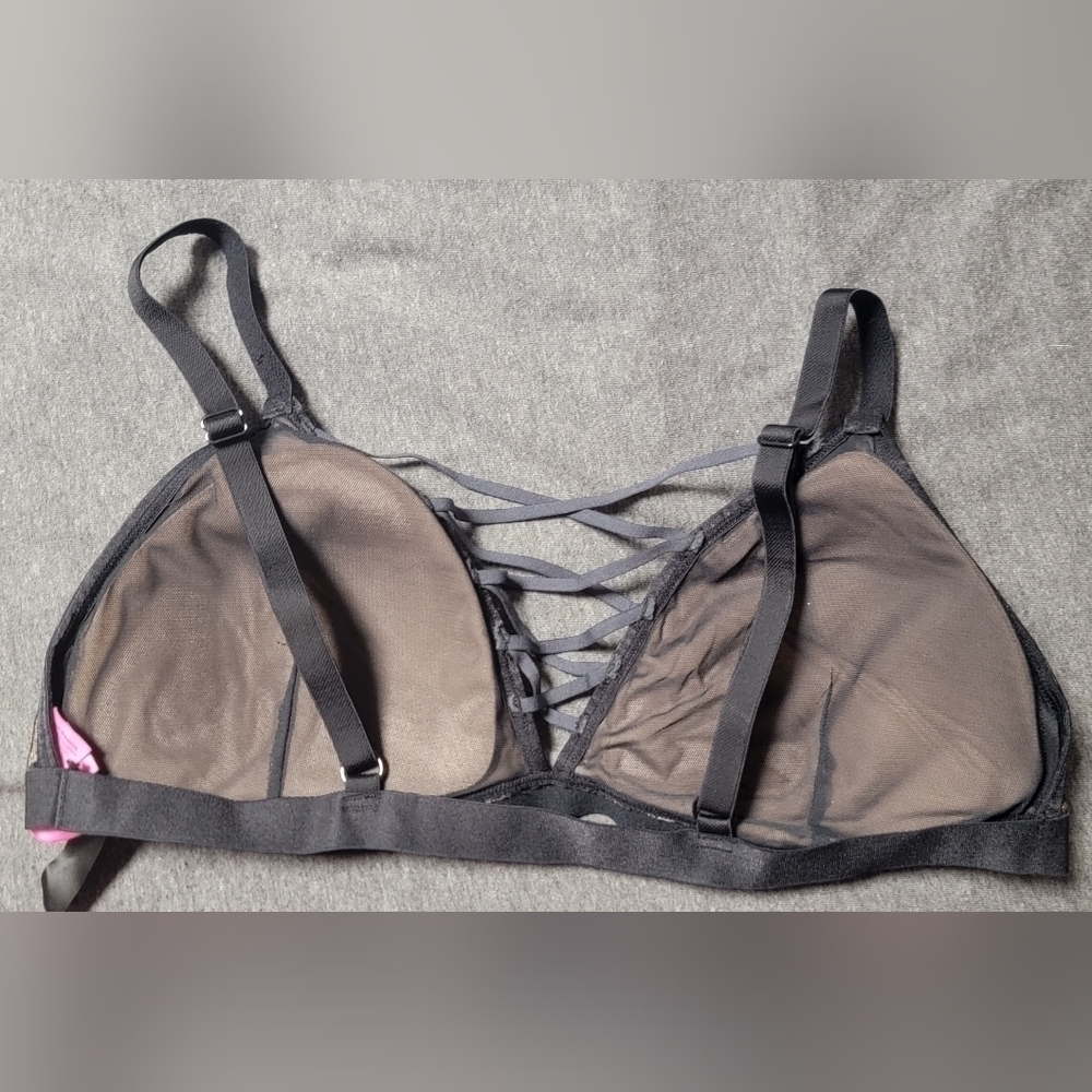 5/$30 Bra' - Picture 6 of 10